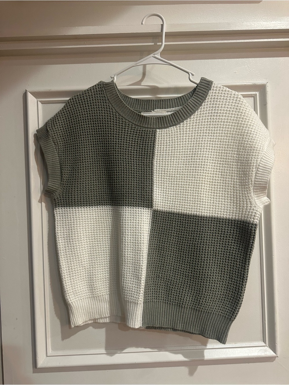 moon & madison Olive Green and White Colorblock Waffle-Knit Vest